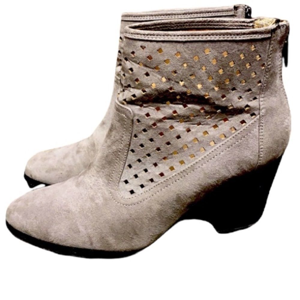 Kaari Blue Karin Grey Perforated Heel Ankle Bootie Size 8